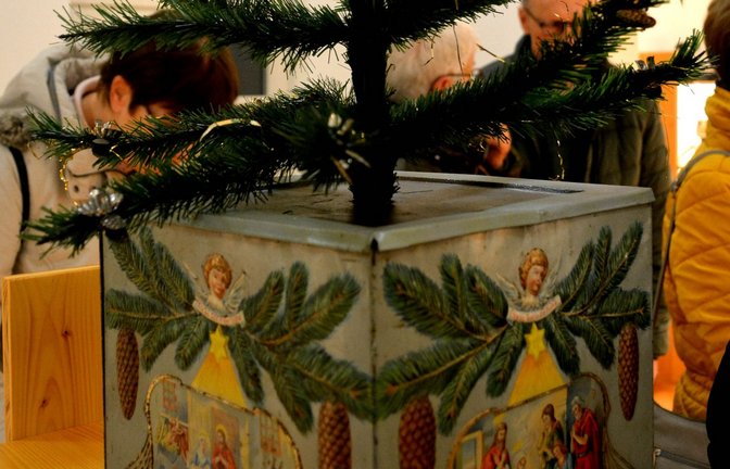 Christbaumständer mit integrierter Keksdose. <span class='image-autor'>Fotos: Stahlfeld</span>