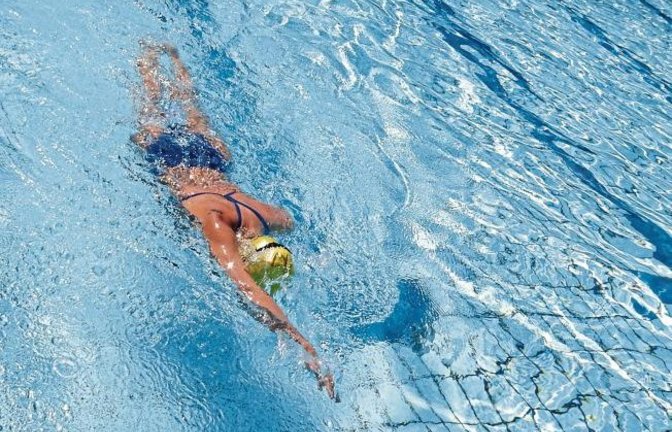 Im Enztalbad Vaihingen gibt es viel Platz zum Schwimmen. Das tolle Wetter muss doch