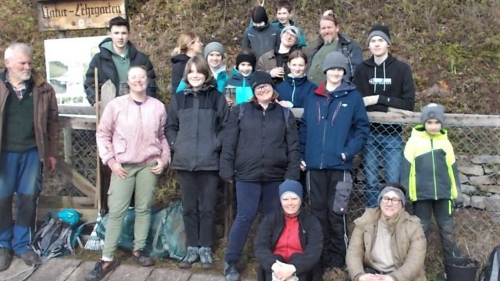 BUND-Jugend jährliche Pflege des Naturlehrgartens am Eselsberg Naturschutz Umweltschutz Foto: p