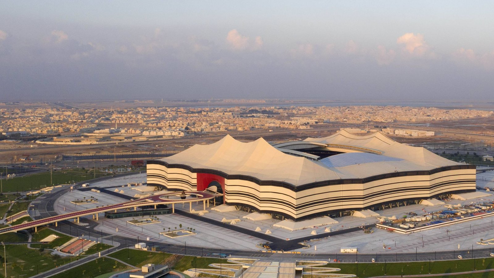Das al-Bayt-Stadion in al-Chaur ist Schauplatz der Eröffnungsfeier.Foto: IMAGO/MiS/IMAGO