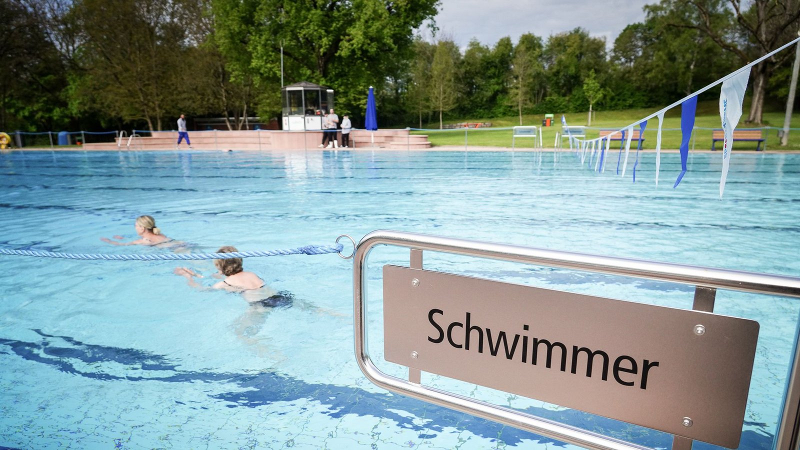Der Unterhalt von Schwimmbädern stellt viele Kommunen vor eine Herausforderung.Foto: /Lichtgut/Ferdinando Iannone