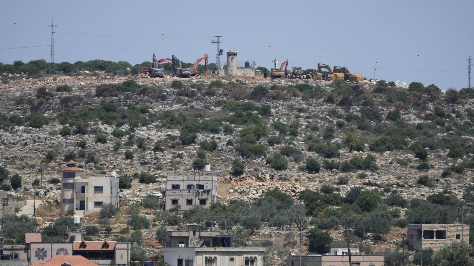 Israel hat die Errichtung von 22 neuen Siedlungen im besetzten Westjordanland angekündigt (Archivfoto).Foto: Nasser Nasser/AP/dpa/Nasser Nasser Israel hat die Errichtung von 22 neuen Siedlungen im besetzten Westjordanland angekündigt (Archivfoto).Foto: Nasser Nasser/AP/dpa/Nasser Nasser