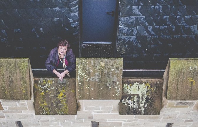 Blanca Knodel auf ihrem Blauen Turm: Vor dem Dreißigjährigen Krieg  haben Türmer von hier oben  vor  Feinden und Feuersbrünsten gewarnt.<span class='image-autor'>Foto: Andreas Reiner</span>