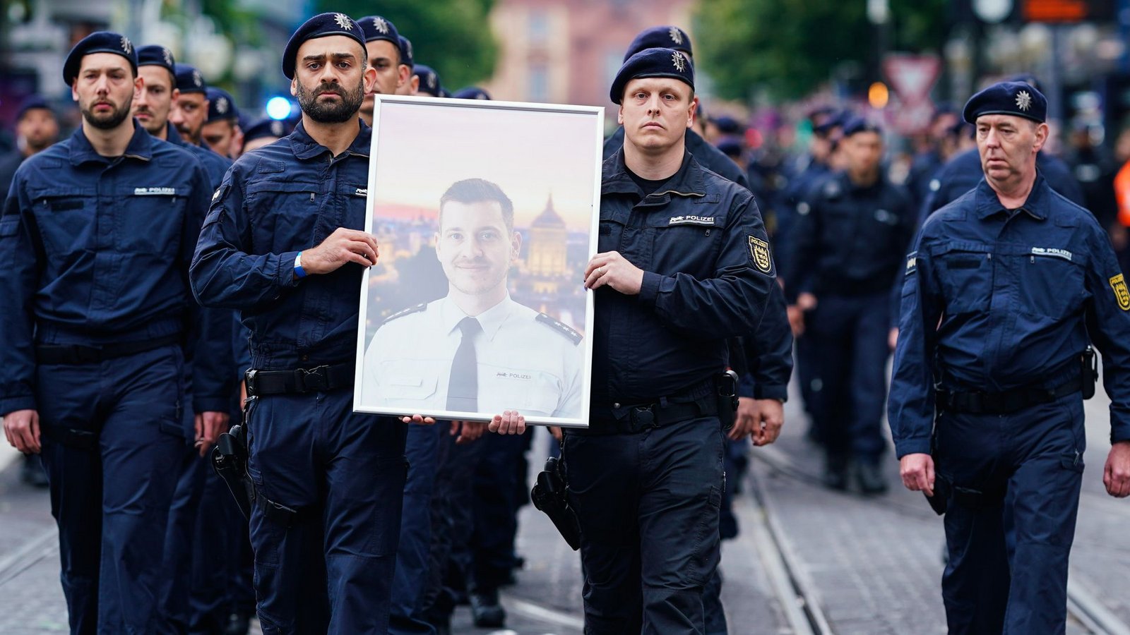 Der am 31. Mai 2024 verletzte und zwei Tage später verstorbene Polizeihauptkommissar Rouven Laur.Foto: picture alliance/dpa Der am 31. Mai 2024 verletzte und zwei Tage später verstorbene Polizeihauptkommissar Rouven Laur.Foto: picture alliance/dpa
