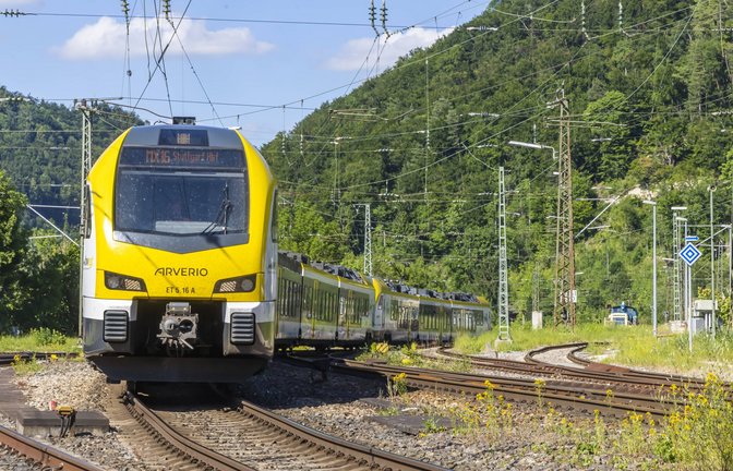 Arverio hieß früher Go Ahead und ist ein Mitbewerber der Deutschen Bahn (Symbolbild).<span class='image-autor'>Foto: IMAGO/Arnulf Hettrich</span>