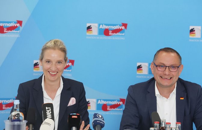 Alice Weidel und Tino Chrupalla: Die beiden AfD-Fraktionschefs können einer Umfrage zufolge für ihre Partei auf Ministerpräsidenten-Posten hoffen.<span class='image-autor'>Foto: picture alliance/dpa</span>