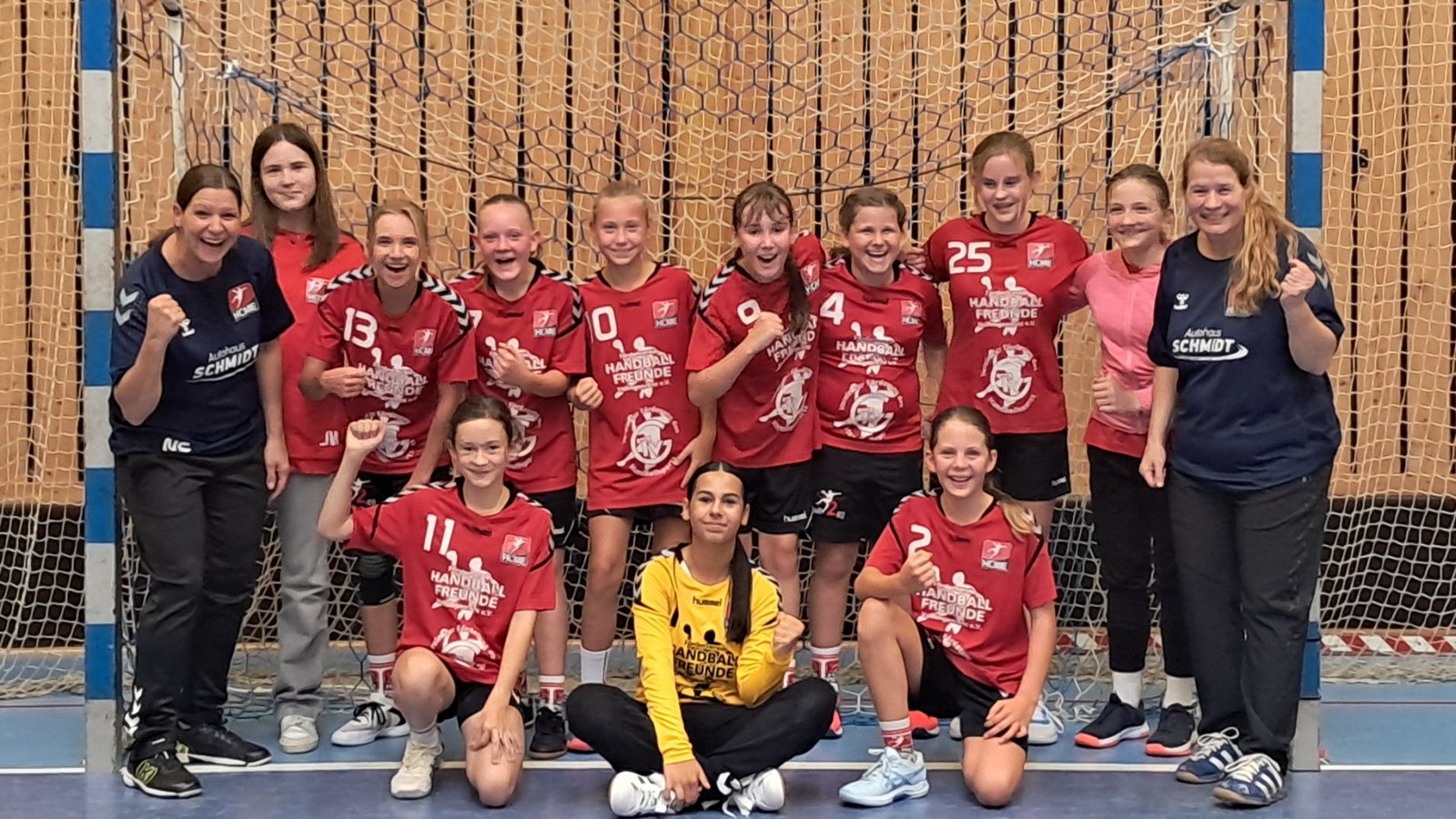 Große Freude bei den D-Juniorinnen des HCME über den knappen Sieg. Foto: privat