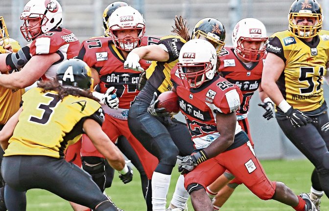 Die Stuttgart Scorpions (rote Trikots) bestreiten am heutigen Samstag ihr erstes Heimspiel der Saison.  Foto: Baumann