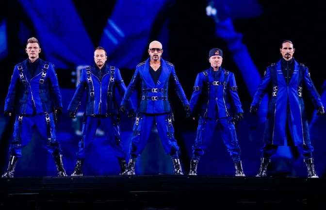 Erfolgreich beim Auftakt ihrer Konzertreihe in Düsseldorf: die Backstreet Boys 2026 auf der Bühne<span class='image-autor'>Rolf Vennenbernd/dpa</span>