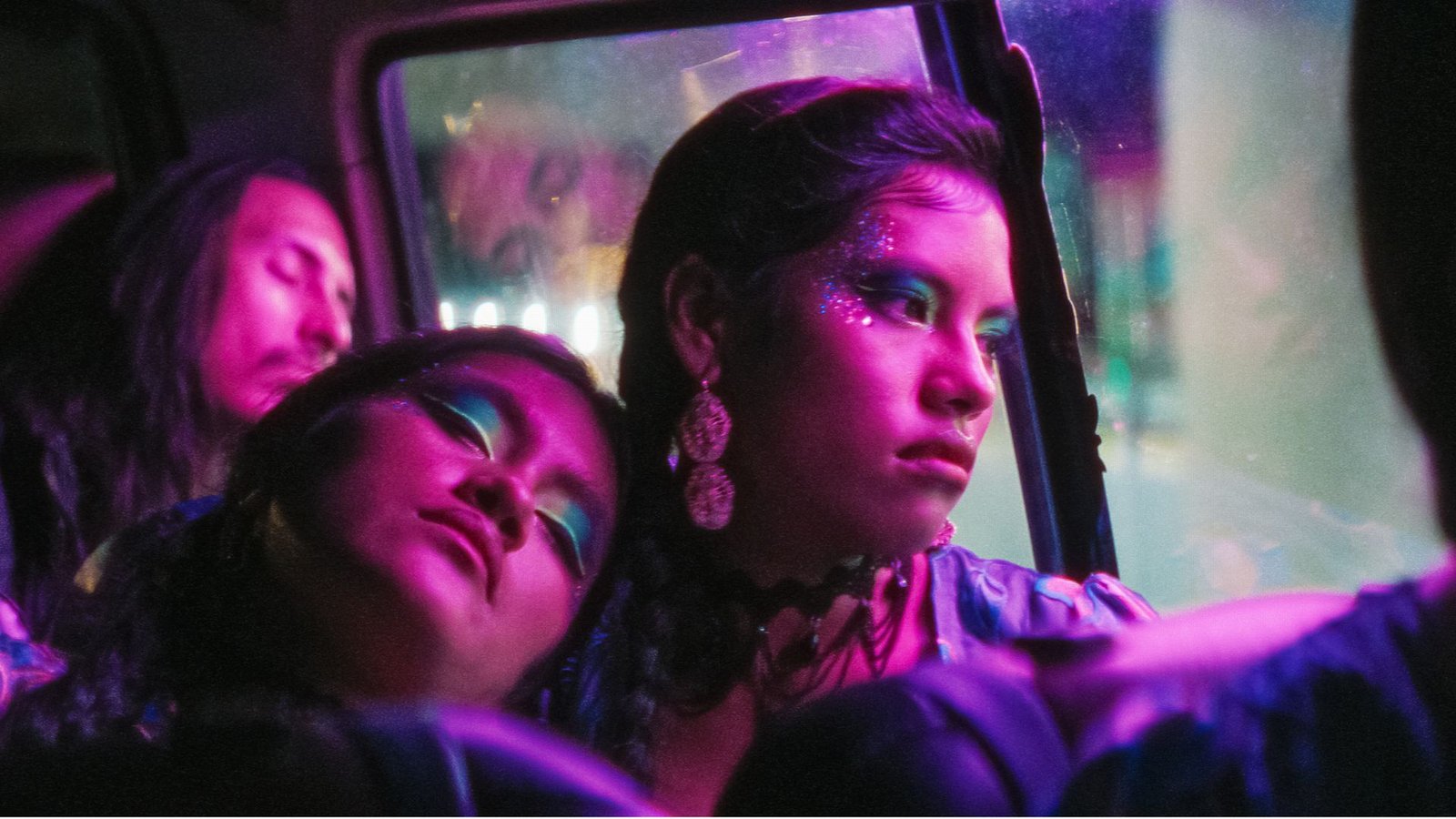 Szene aus  „La hija cóndor“ – über die  junge Hebamme  Clara in den Anden, die mit ihrem Gesang   Frauen während der Geburt unterstützt. Doch sie träumt von einer Karriere als Folk-Musikerin weit weg von den Bergen.Foto: Cinelatino