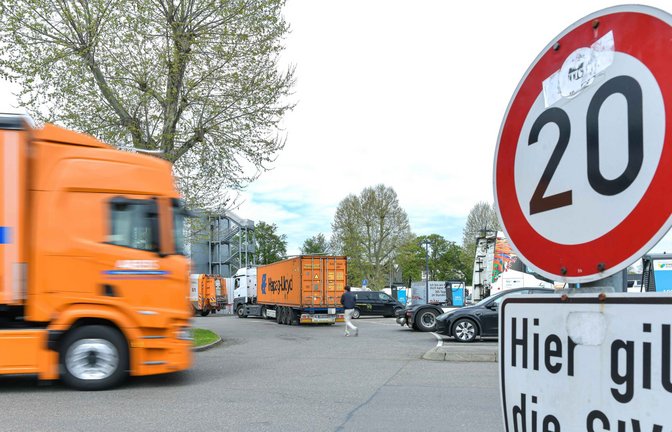 Aus mehreren LKWs haben die unbekannten Diebe Diesel gestohlen. (Symbolbild).<span class='image-autor'>Foto: Lichtgut/Kovalenko</span>