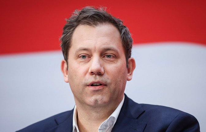 Lars Klingbeil steht vor einer großen Herausforderung.<span class='image-autor'>Foto: AFP/Ronny Hartmann</span>