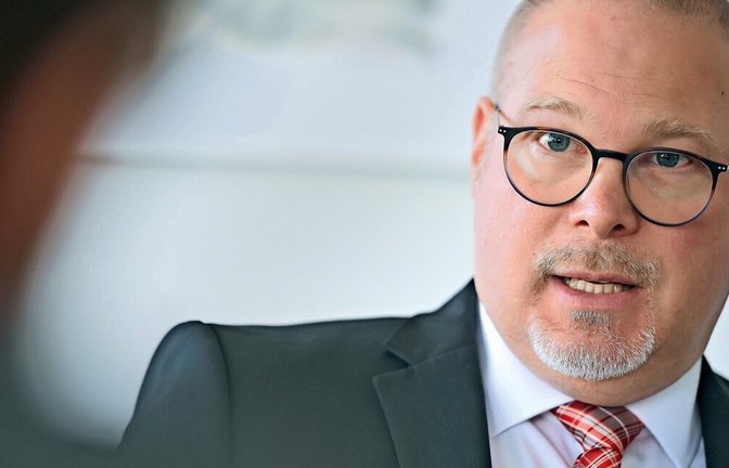 Daniel Deubel setzt darauf, dass die S-Bahn Stuttgart zu alter Verlässlichkeit zurückkehrt.<span class='image-autor'>Foto: Lichtgut</span>