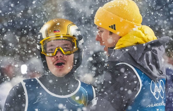 Skispringer im Schneetreiben: Philipp Raimund (li.) und Andreas Wellinger.<span class='image-autor'>Foto: IMAGO/NTB</span>