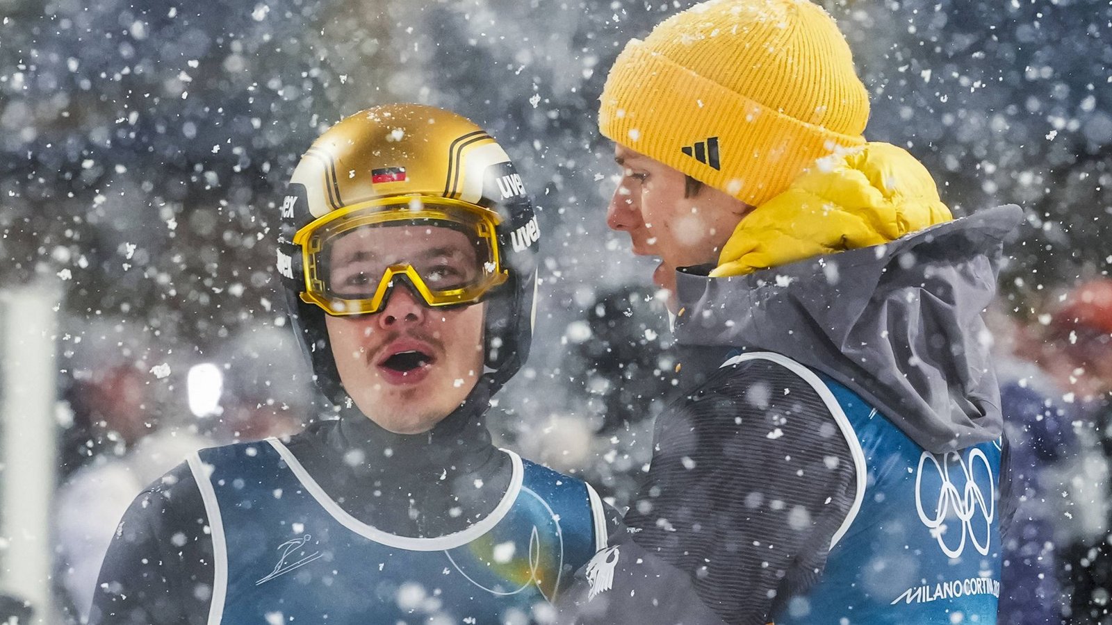 Skispringer im Schneetreiben: Philipp Raimund (li.) und Andreas Wellinger.Foto: IMAGO/NTB