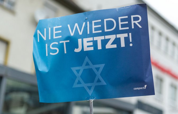 Die Kundgebung in Heidenheim steht unter dem Motto: Nie wieder ist jetzt!<span class='image-autor'>Foto: Eibner-Pressefoto/Sandy Dinkelacker</span>
