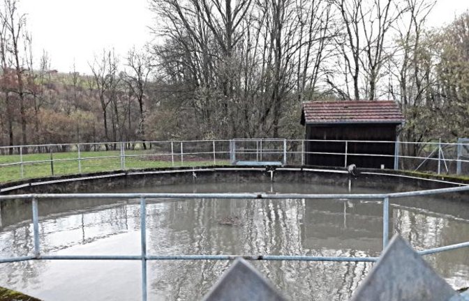 Die Regenüberlaufbecken – hier im Kreuzbachtal – laufen bei Regen in der Regel nicht über, aber voll.  Foto: Rücker