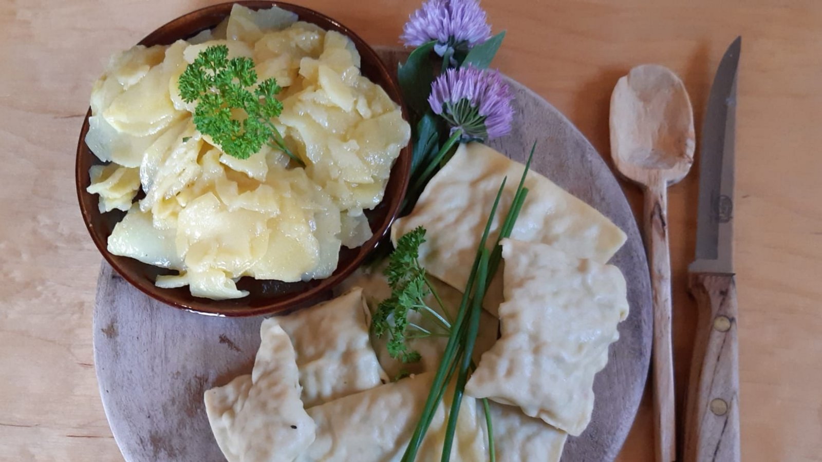 Maultaschen und das Kloster Maulbronn.  Foto: Katrin Karner/SSG