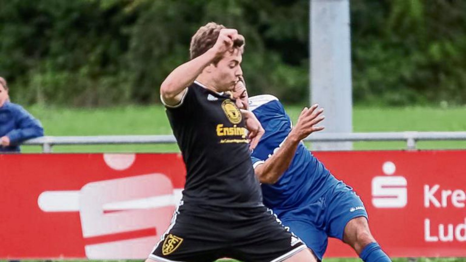 Christoph Bildmann (links) musste zuletzt verletzungsbedingt passen, trainiert beim TSV Ensingen mittlerweile aber wieder voll mit. Foto: Simecek