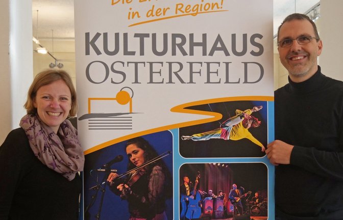 Paul Taube und Katinka Rabenseifner präsentieren das Programm für die Monate April bis August, das mit vielen Highlights aufwartet.  <span class='image-autor'>Foto: Friedrich</span>