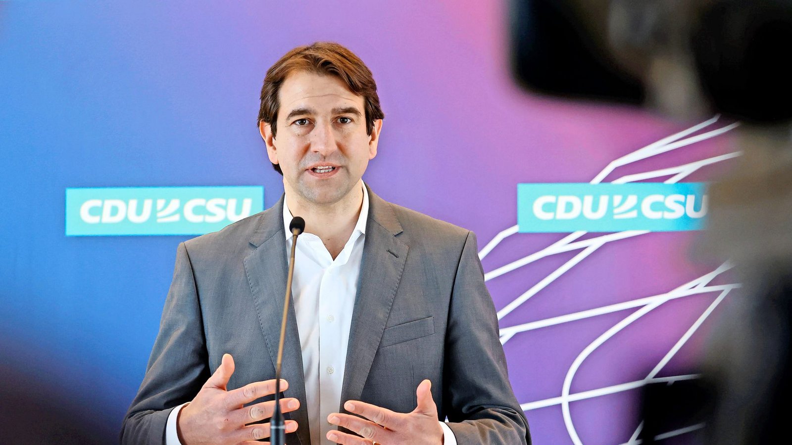 Andreas Jung (CDU) sieht in den Äußerungen Volker Wissings ein Ablenkungsmanöver.Foto: IMAGO/Metodi Popow/IMAGO/M. Popow Andreas Jung (CDU) sieht in den Äußerungen Volker Wissings ein Ablenkungsmanöver.Foto: IMAGO/Metodi Popow/IMAGO/M. Popow