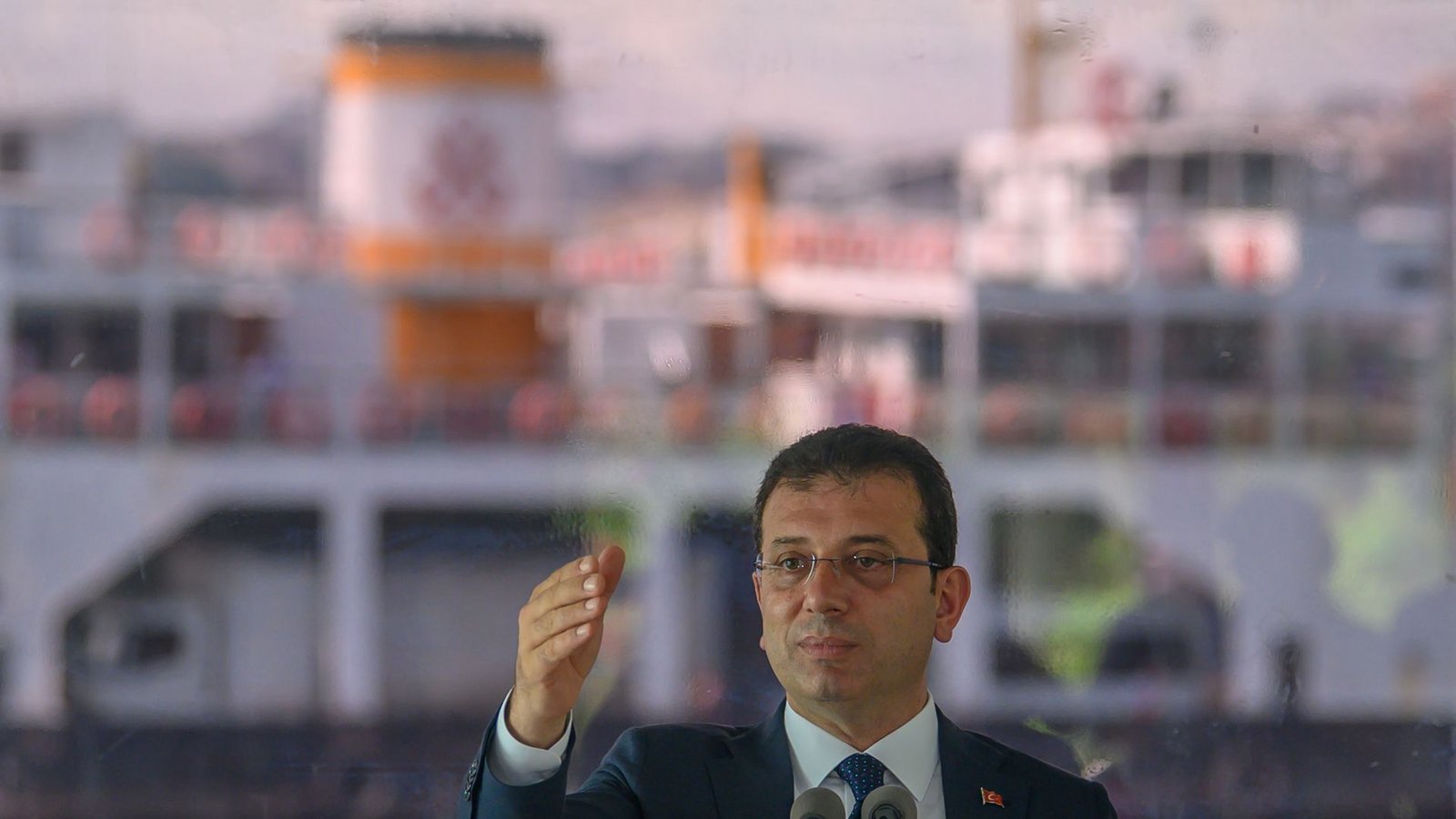 CHP-Hoffnungsträger Ekrem ImamgoluFoto: AFP/Bulent Kilic
