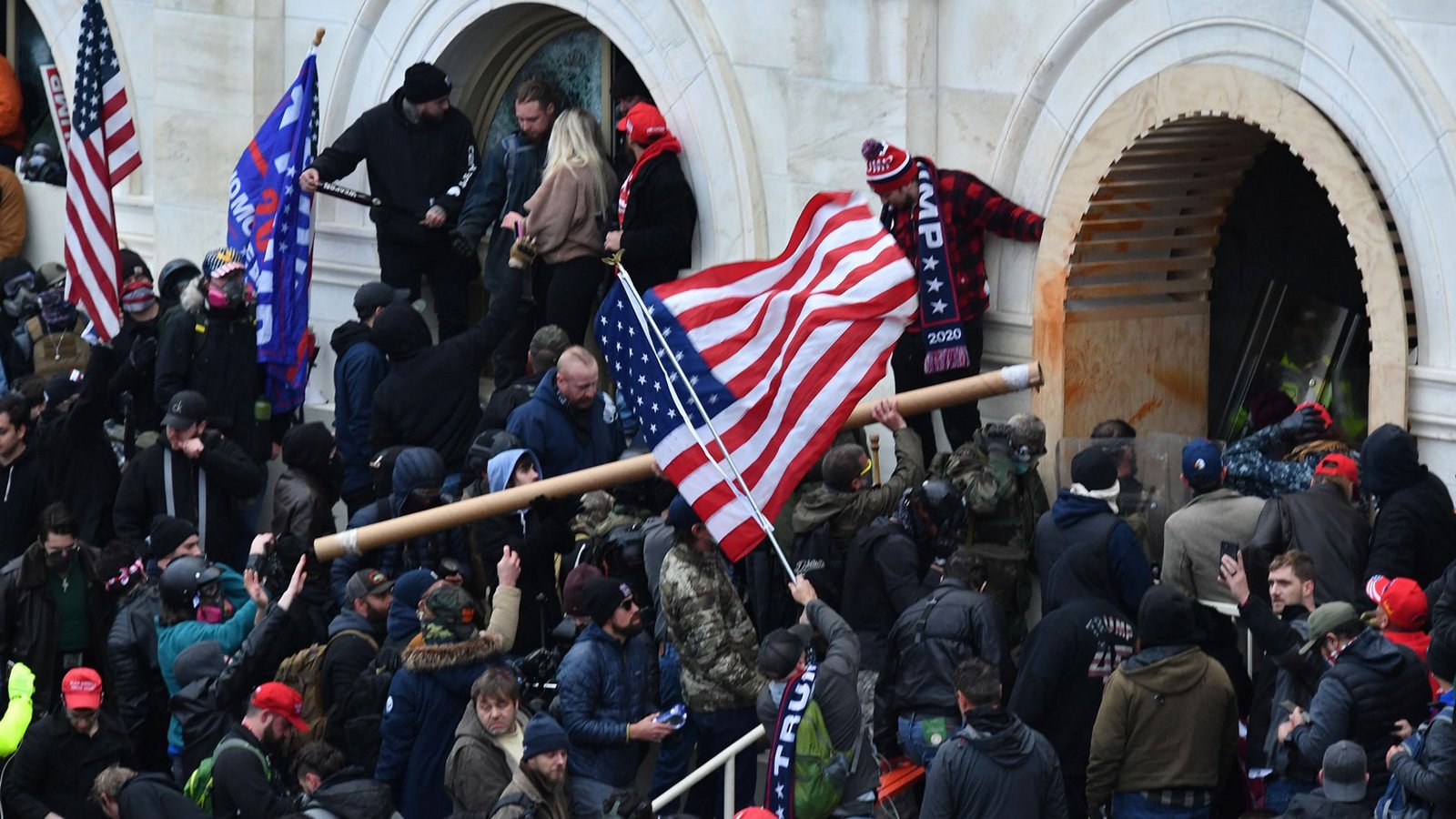 Der Sturm auf das Kapitol in Washington war erst durch das Verbreiten von Verschwörungen auf den Online-Plattformen möglich geworden.Foto: dpa/Essdras M. Suarez Der Sturm auf das Kapitol in Washington war erst durch das Verbreiten von Verschwörungen auf den Online-Plattformen möglich geworden.Foto: dpa/Essdras M. Suarez