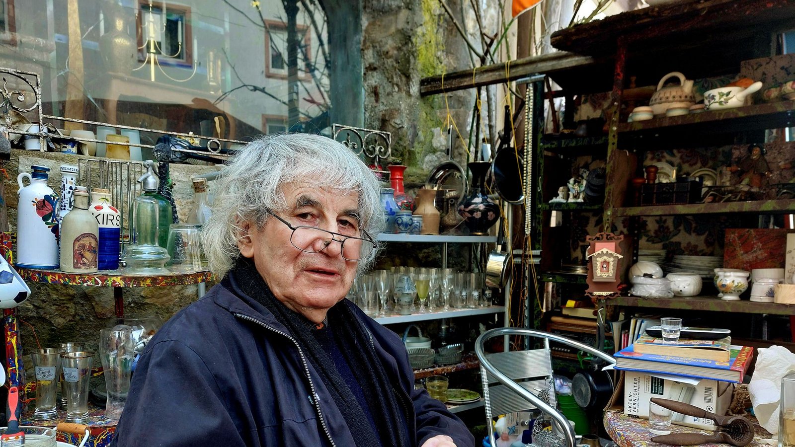 „Ich habe immer viele Schutzengel gehabt und nie mein Gottvertrauen verloren“, sagt Armin Kipper.
„Ich habe immer viele Schutzengel gehabt und nie mein Gottvertrauen verloren“, sagt Armin KipperFoto: Gerlinde Wicke-Naber
