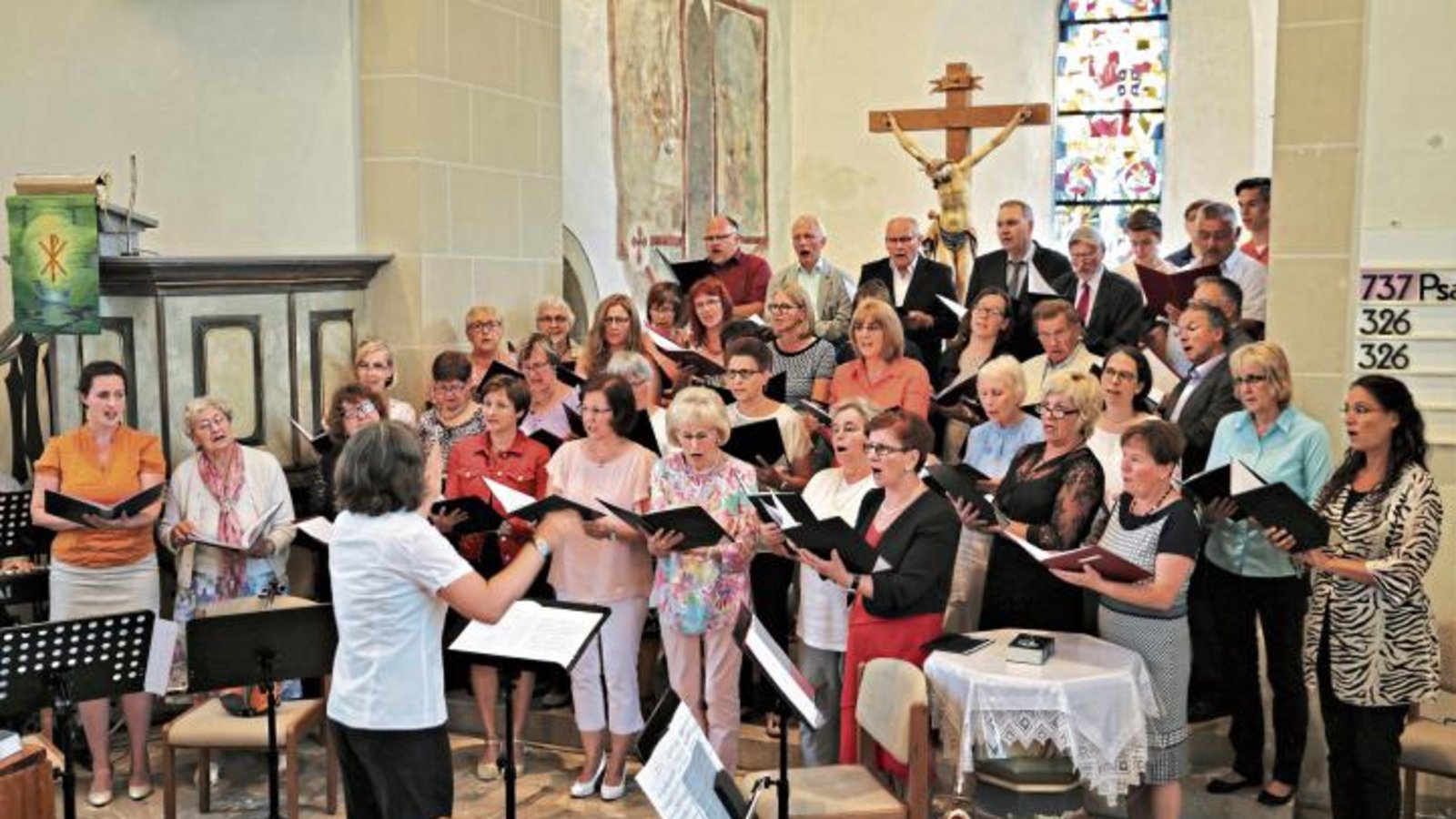 Die seltene Gelegenheit, im Gottesdienst mitzusingen, wurde gerne angenommen. Foto: p Die seltene Gelegenheit, im Gottesdienst mitzusingen, wurde gerne angenommen. Foto: p