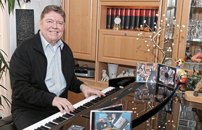 Werner Dippon präsentiert eine Instrumental-Produktion: 42 Titel auf einer Doppel-CD. Foto: Bögel