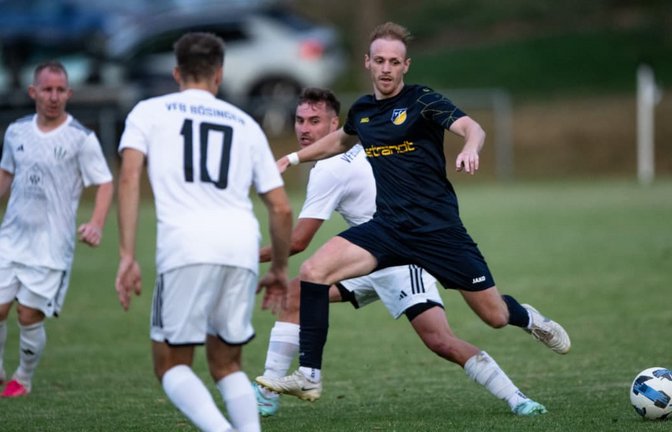 Marcel Sigloch (re.) sollte nach seiner Verletzung in der vergangenen Woche eigentlich pausieren&nbsp;– und wird dann zum Matchwinner.<span class='image-autor'>Eibner/Andreas Ulmer</span>