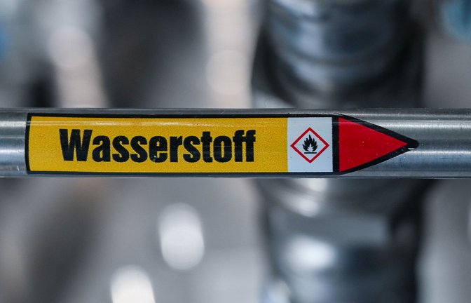 Wasserstoff soll auf dem Weg zur Klimaneutralität fossile Energieträger ersetzen.<span class='image-autor'>Foto: dpa/Uwe Zucchi</span>