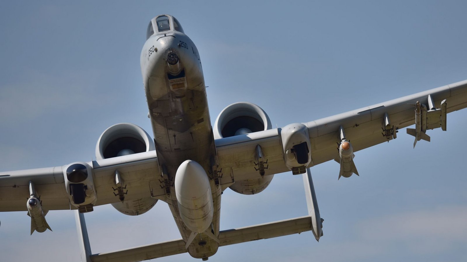 Vom Lechfeld in Bayern starten unter anderem US-amerikanische A-10 Thunderbolt zu Übungsflügen über der Region.Foto: Weingand