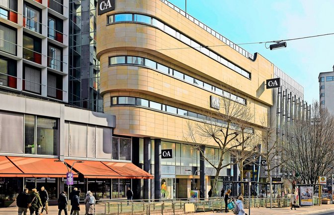 Die obersten Etagen an der Königstraße 47 sind schon geschlossen.<span class='image-autor'>Foto: Lg/Piechowski</span>
