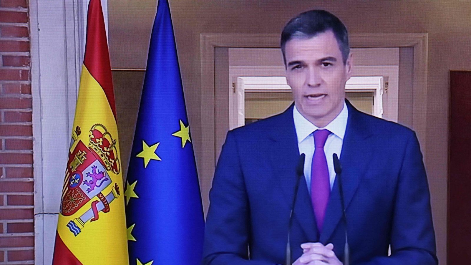 Spaniens Ministerpräsident Pedro Sánchez bleibt weiterhin im Amt, wie er am Montag verkündete.Foto: AFP/THOMAS COEX Spaniens Ministerpräsident Pedro Sánchez bleibt weiterhin im Amt, wie er am Montag verkündete.Foto: AFP/THOMAS COEX