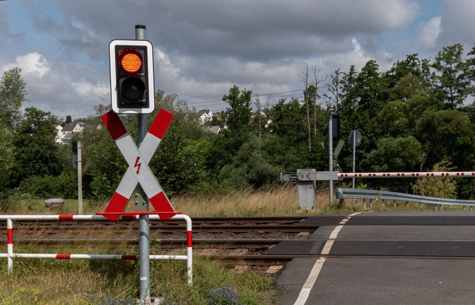 Ein 42-Jähriger ist am Samstag an einem Bahnübergang Willstätt-Legelshurst ums Leben gekommen (Symbolbild).<span class='image-autor'>Foto: IMAGO/W2Art/IMAGO/Thorsten Wagner</span>