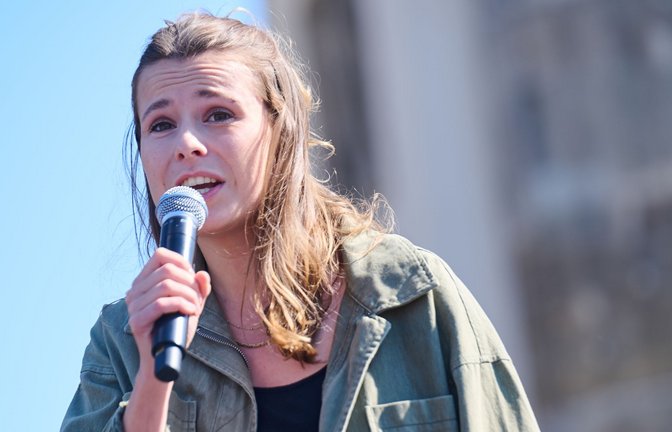 Aktivistin Luisa Neubauer vermisst eine sachliche und ehrliche Debatte zum Klimaschutz.<span class='image-autor'>Foto: Annette Riedl/dpa/Annette Riedl</span>
