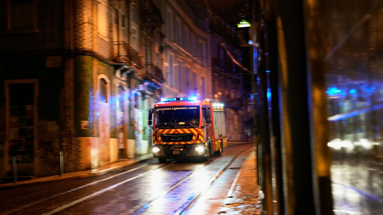 Die Kinder wurden südöstlich von Lissabon gefunden. (Symbolbild)Foto: Armando Franca/AP/dpa