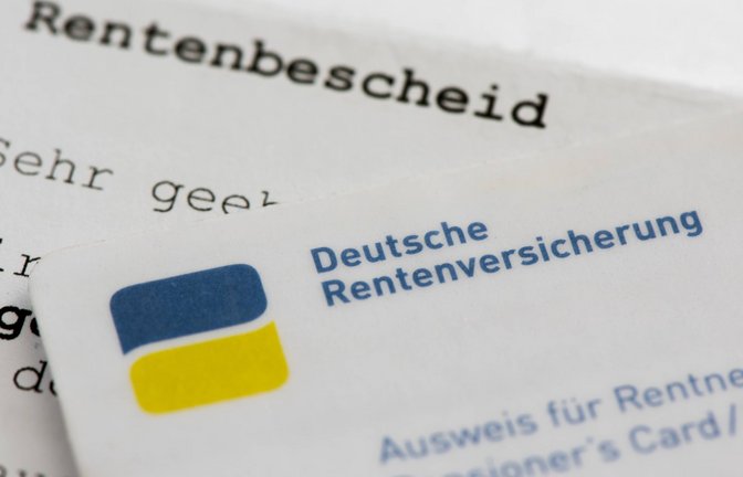 Bei der Witwenrente wird zwischen altem und neuem Recht unterschieden.<span class='image-autor'>Foto: ZGS/Wolfilser/IMAGO</span>