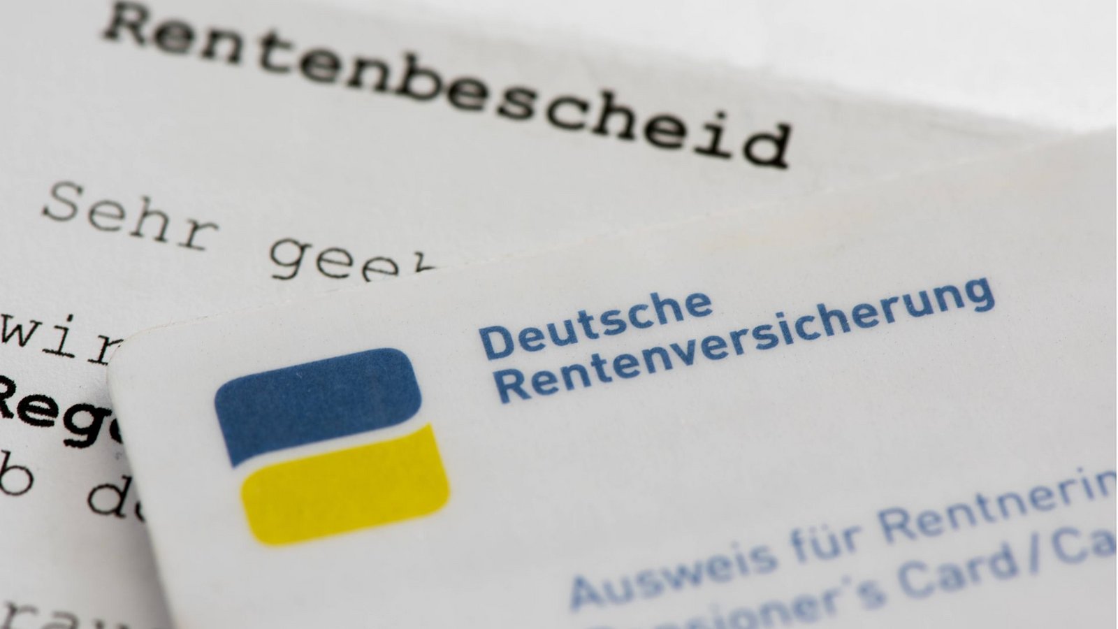 Bei der Witwenrente wird zwischen altem und neuem Recht unterschieden.Foto: ZGS/Wolfilser/IMAGO Bei der Witwenrente wird zwischen altem und neuem Recht unterschieden.Foto: ZGS/Wolfilser/IMAGO