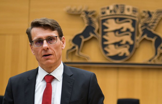 Andreas Singer, Präsident des Oberlandesgerichts Stuttgart, im Gerichtssaal in Stammheim. Hier findet ab Montag das Verfahren gegen einen Teil der mutmaßlichen Rechtsterrorgruppe um Prinz Reuß statt.<span class='image-autor'>Foto: LICHTGUT/Max Kovalenko</span>