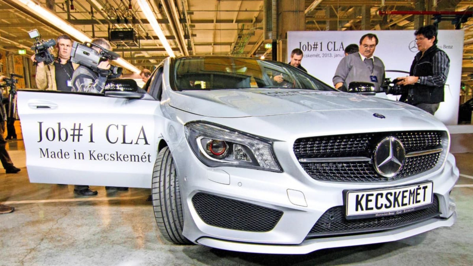 Mit dem damaligen Mercedes CLA startete vor 13 Jahren die Produktion im ungarischen Kecskemét. Nun wird das Werk in seiner Größe verdoppelt.imago/tock&people Mit dem damaligen Mercedes CLA startete vor 13 Jahren die Produktion im ungarischen Kecskemét. Nun wird das Werk in seiner Größe verdoppelt.imago/tock&people