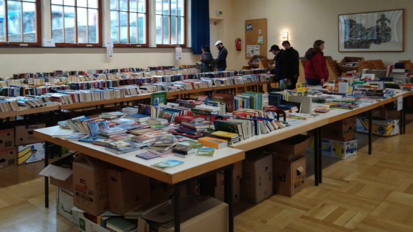 Bücherflohmarkt Bücher Flohmarkt Evangelisches Bezirksjugendwerk Foto: Pfisterer