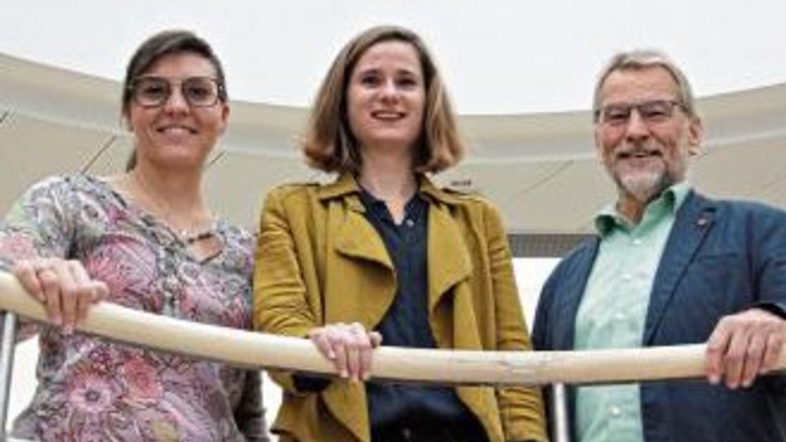 Anna-Katharina Fischer (Mitte) arbeitet in Zukunft eng mit Carolin Stelzner vom Bildungsbüro und Jugendamtsleiter Wolfgang Schwaab zusammen.  Foto: LE