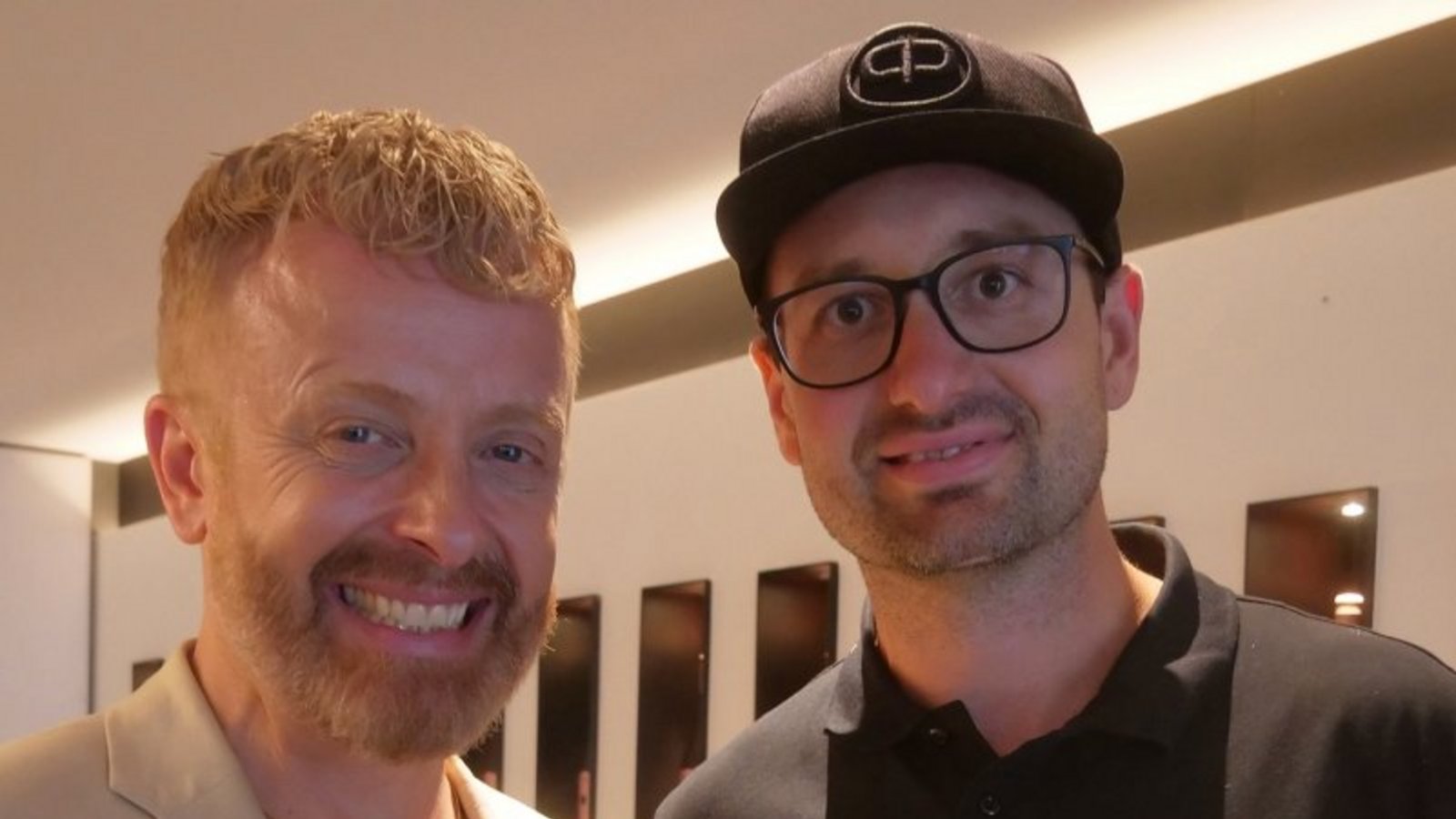 Schätzen ihre Zusammenarbeit: Ross Antony und Kellerei-Geschäftsführer Christian Kaiser. Schätzen ihre Zusammenarbeit: Ross Antony und Kellerei-Geschäftsführer Christian Kaiser.
