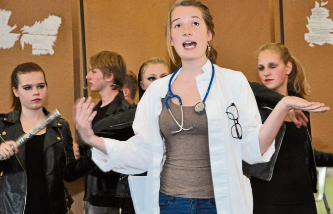 Über Rücksichtnahme und Toleranz gegenüber Menschen mit Migrationshintergrund handelte das Musical am LGS.  Foto: p