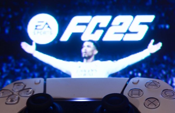 EA FC ist die beliebteste Fußball-Simulation weltwet.<span class='image-autor'>Foto: IMAGO/NurPhoto/IMAGO/Jakub Porzycki</span>