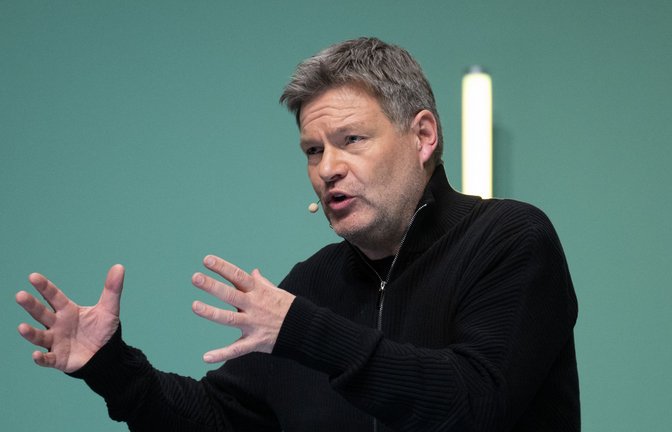 Robert Habeck ist immer wieder Ziel von Beleidigungen.<span class='image-autor'>Foto: dpa/Boris Roessler</span>