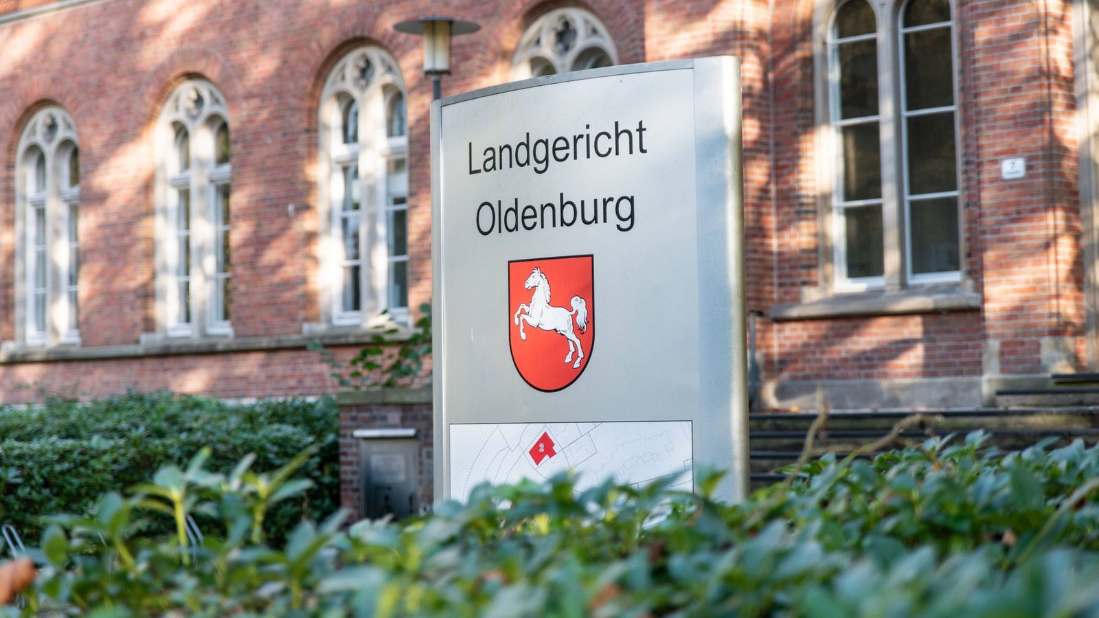 Mitteilung des Landgerichts Oldenburg (Archivbild)Foto: imago images/Fabian Steffens Mitteilung des Landgerichts Oldenburg (Archivbild)Foto: imago images/Fabian Steffens