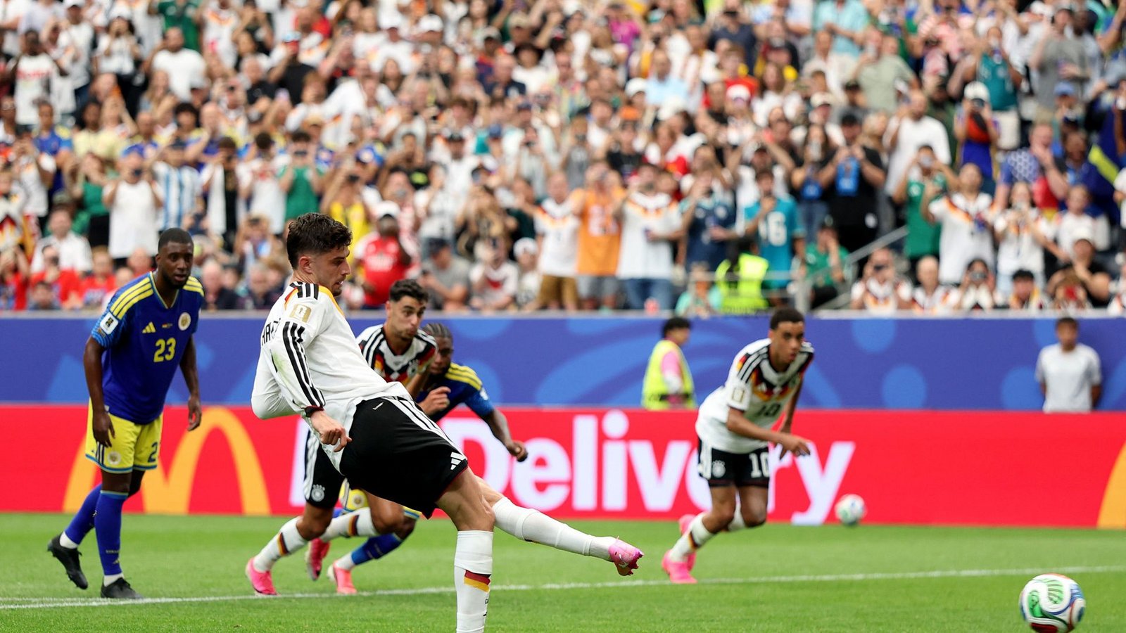 Kai Havertz trifft vom Elfmeter-Punkt.Foto: Getty Images via AFP Kai Havertz trifft vom Elfmeter-Punkt.Foto: Getty Images via AFP